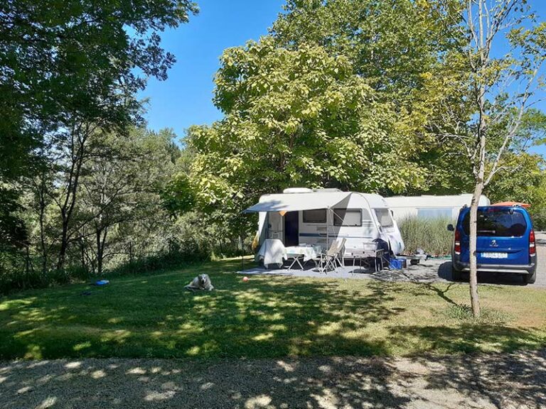 camping emplacement navarrenx