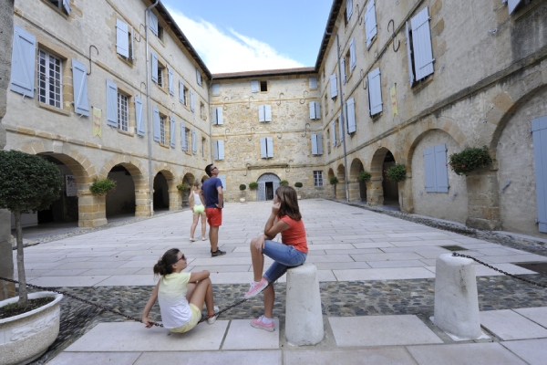 remparts navarrenx